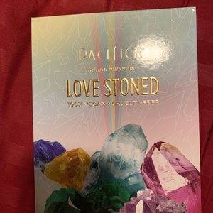 Pacifica love stoned palette